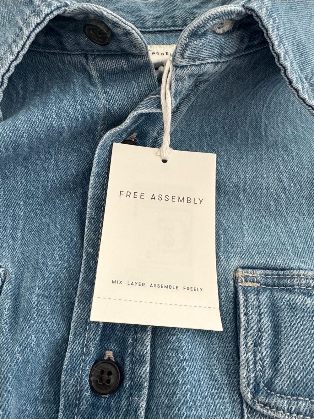 Free Assembly Denim Overshirt Men’s 2XL Light Wash Relaxed Button Front NWT - Picture 13 of 16